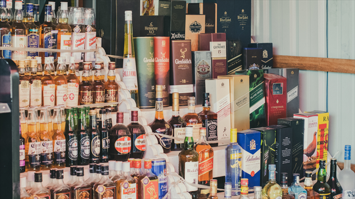 Gesellschaft im Bereich Premium-Spirituosen mit eigenem Online-Shop