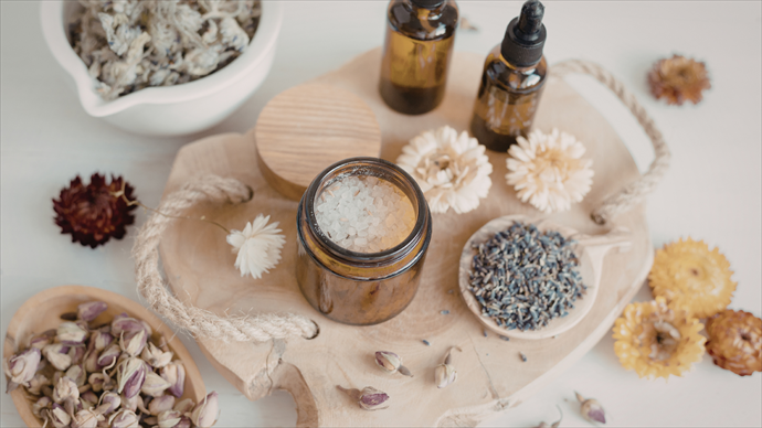 Premium Schweizer E-Commerce Marke mit Shopify Store, Bio-Zertifizierung, Lager & Markenrechten